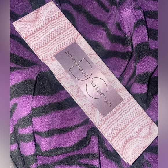 Sweater Weather Brand New Unused Eyeshadow Palette by Dominique Cosmetics - Picture 4 of 6